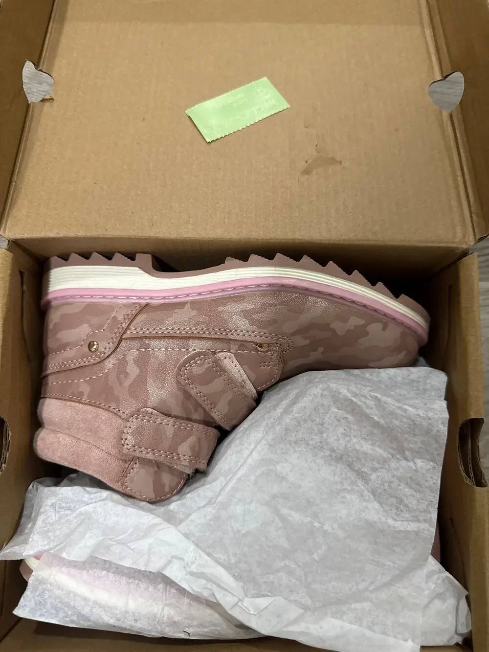 Girls pink camo ankle boots NIB size 11.5